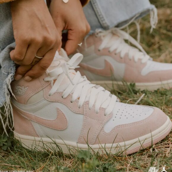 (NEW) Nike Air Jordan 1 Retro Hi OG in Washed Pink (Limited Edition) - Picture 1 of 10